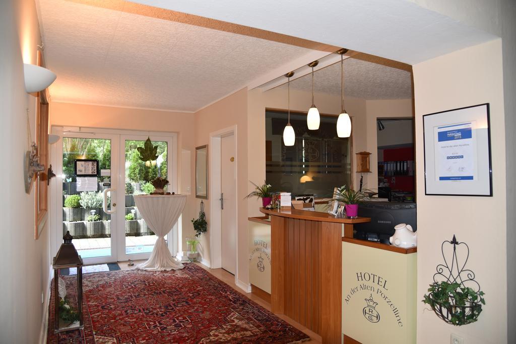 Hotel An Der Alten Porzelline ノイウハウス・アム・レンヴェーク エクステリア 写真